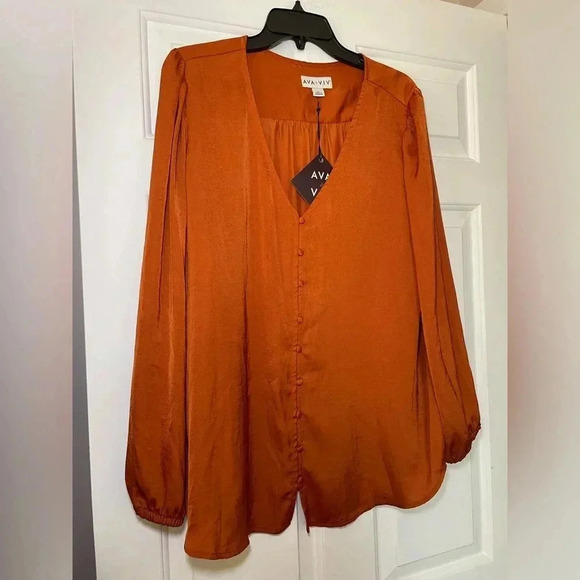 Ava & Viv Soft and Silky Blouse Plus 1X NWT Rust Color flowy Long Sleeve Satiny - Picture 5 of 7
